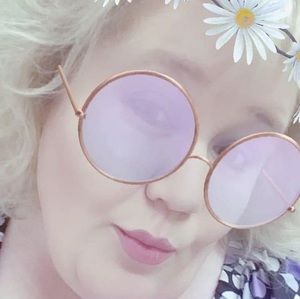 Meet your Posher, Karla